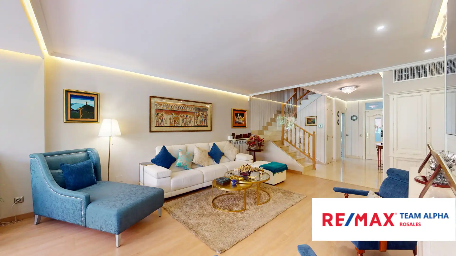 Sala d'estar de Casa o xalet en venda en Madrid amb Aire condicionat, Calefacció i Jardí privat