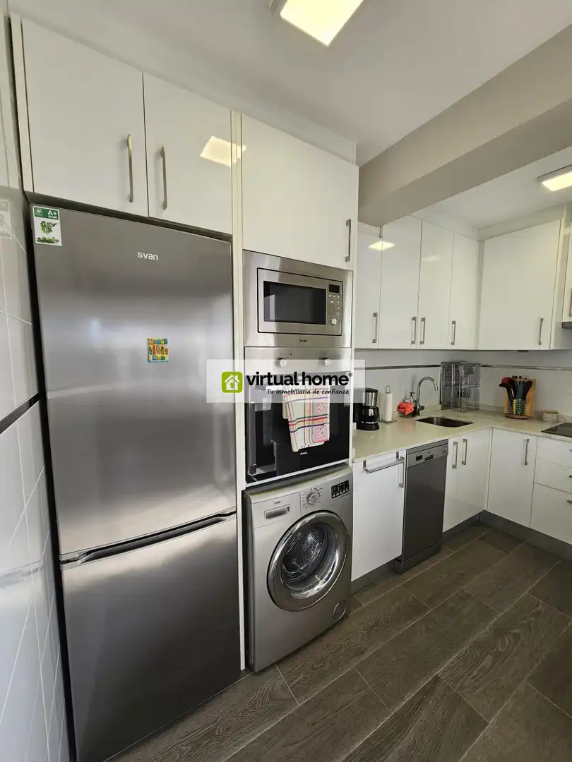 Küche von Wohnung zum Verkauf in Benidorm mit Klimaanlage, Terrasse und Möbliert