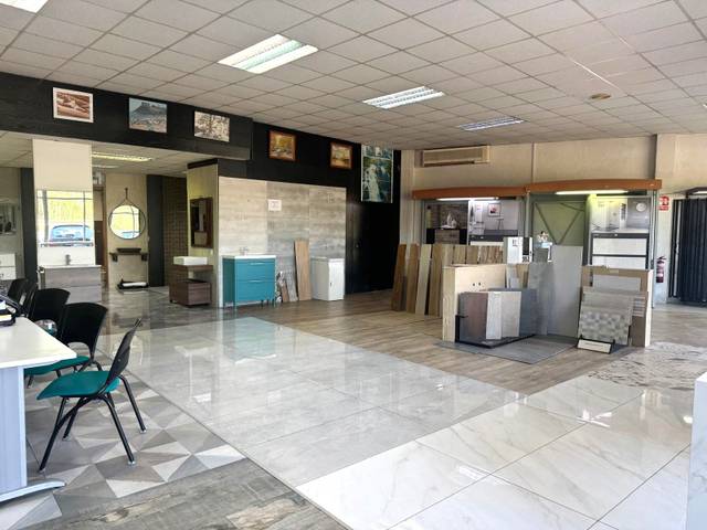 Nave industrial en Venta en El Papiol