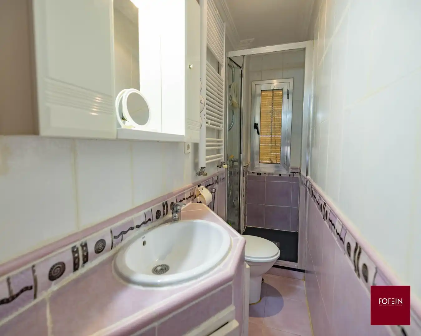 Badezimmer von Erdgeschoss zum Verkauf in Madrid mit Heizung