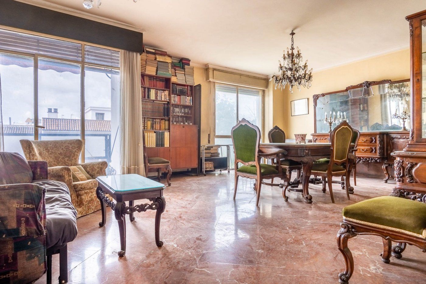 Comedor de Piso en venta en  Sevilla Capital con Terraza