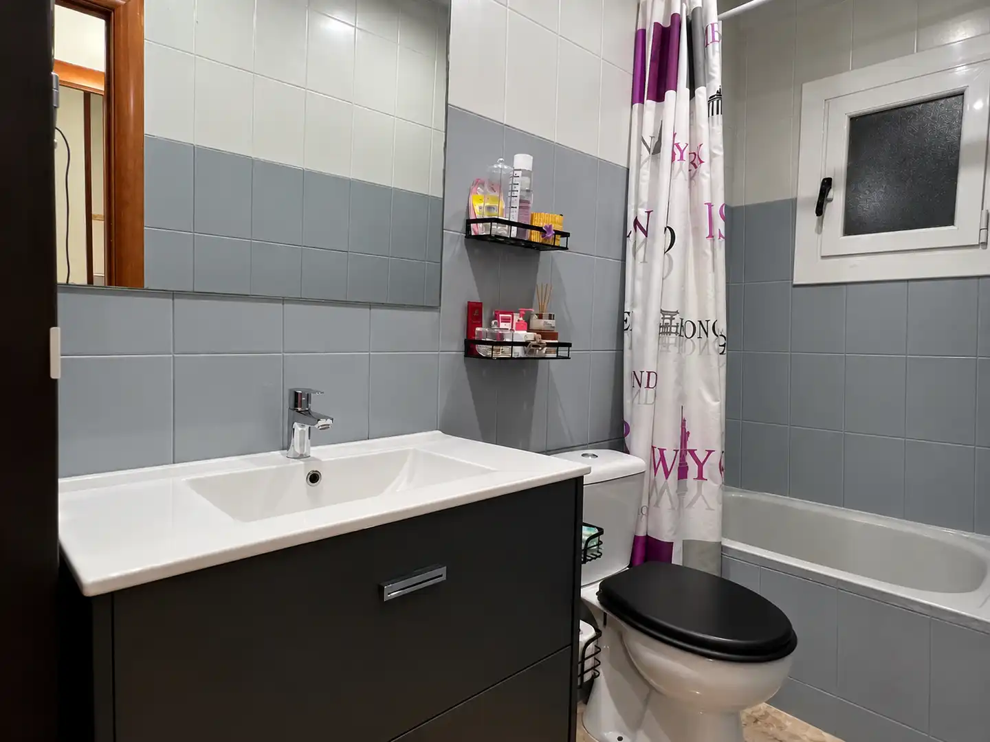 Baño de Planta baja en venta en Centre - Sant Josep - Sanfeliu
