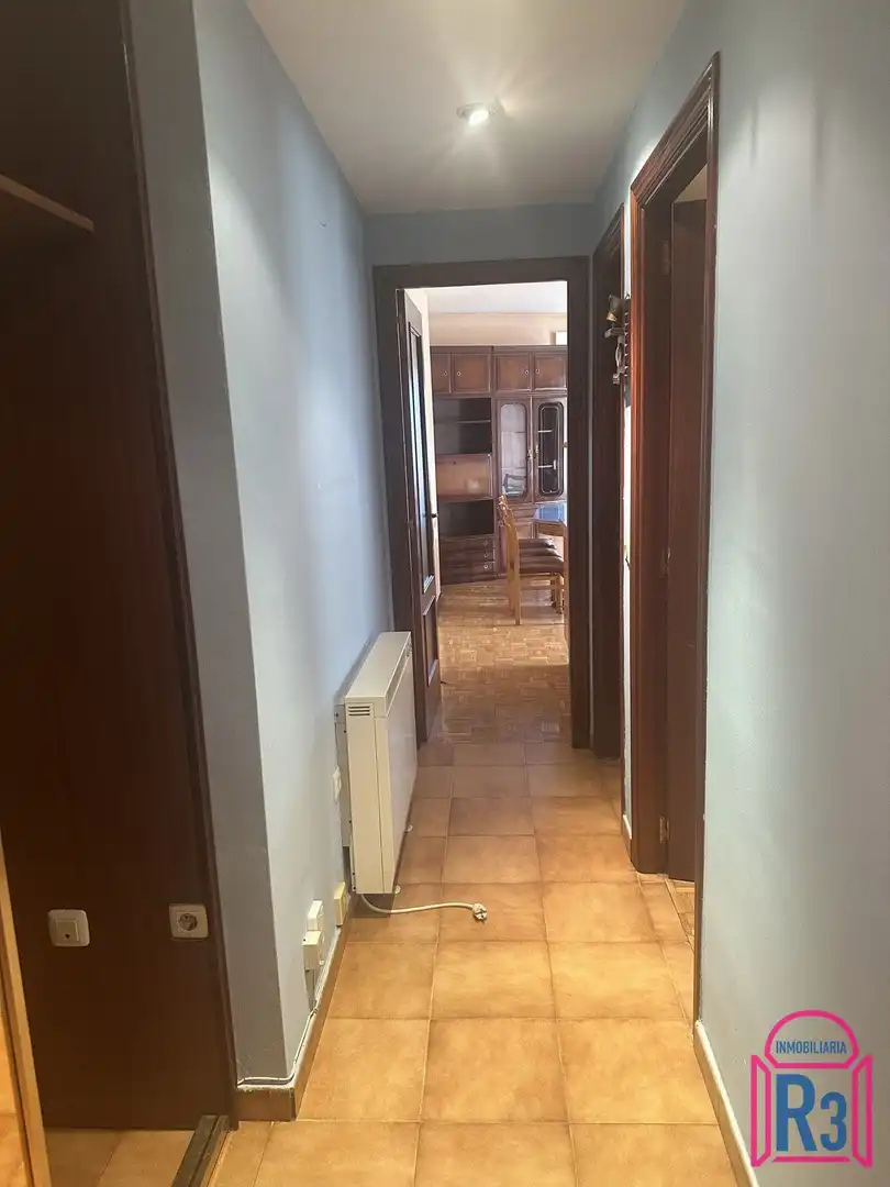 Apartament en venda en León Capital  amb Calefacció, Terrassa i Moblat