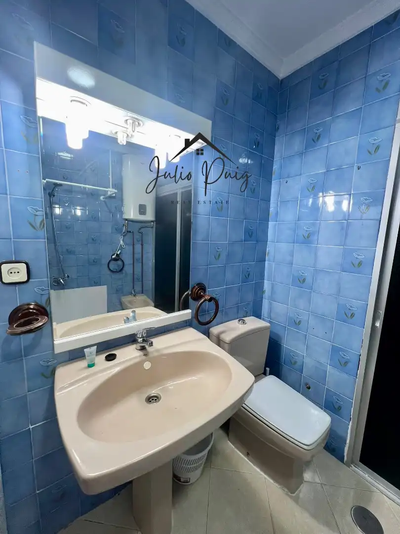 Bathroom of Flat for sale in Coria del Río  with Air Conditioner and Furnished