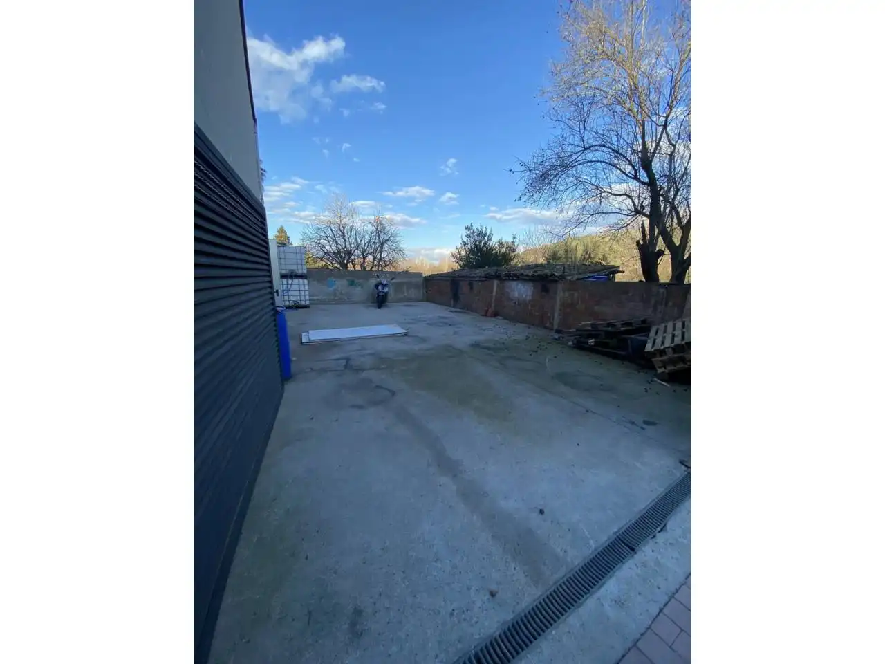 Nave industrial en venta en Sarrià de Ter