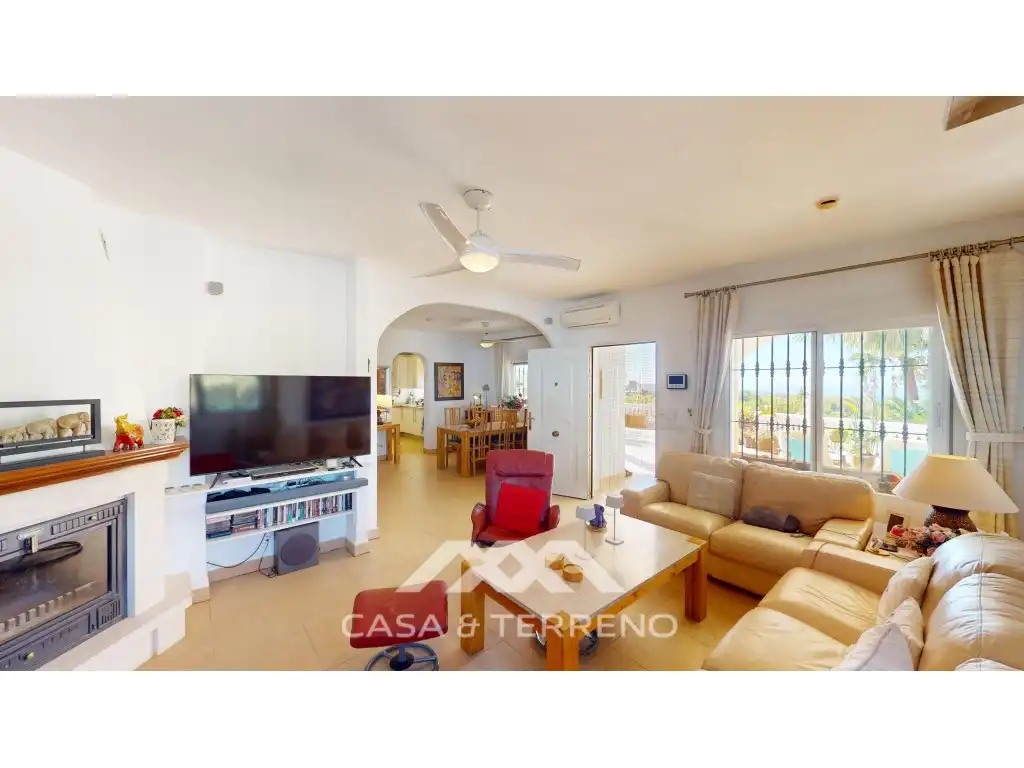 Sala de estar de Casa o chalet en venta en Vélez-Málaga con Jardín privado, Terraza y Piscina