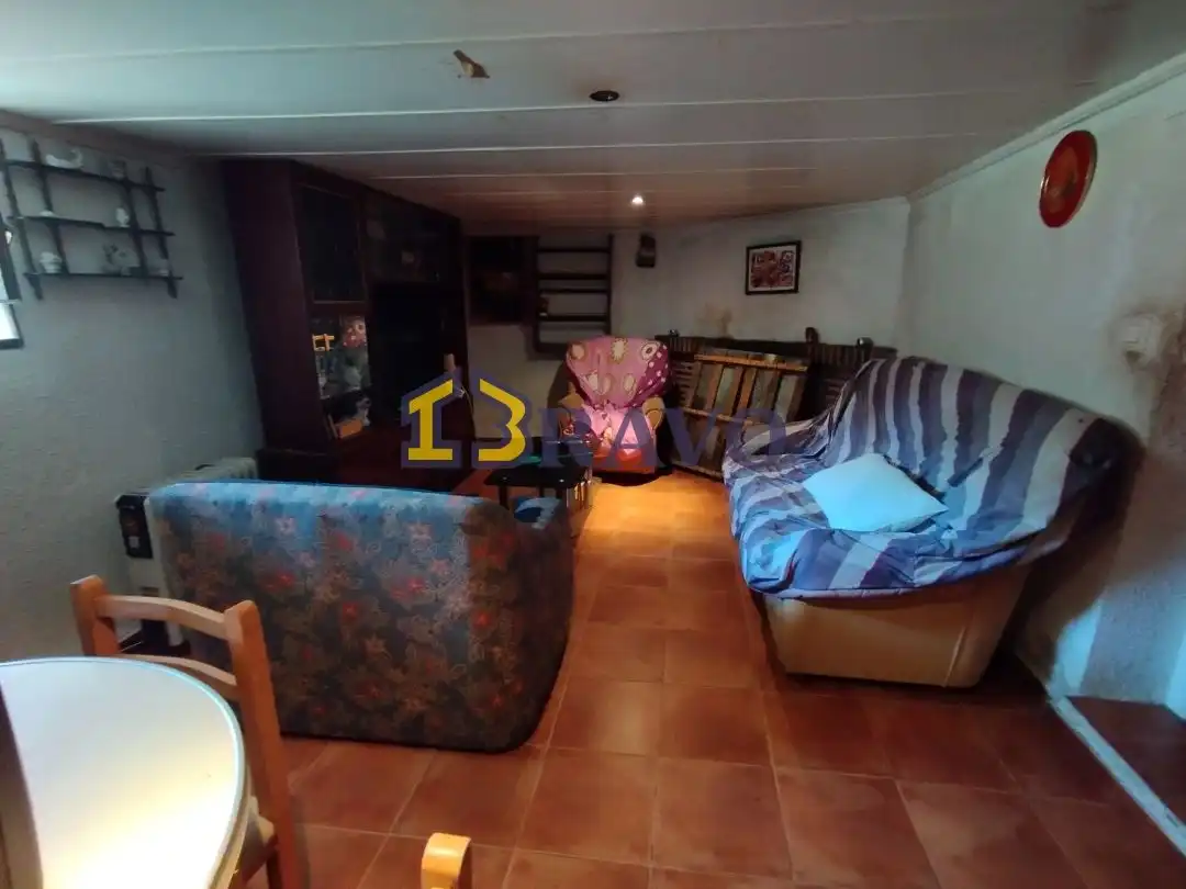 Casa adosada en venta en Junta de Traslaloma con Calefacción, Jardín privado y Amueblado