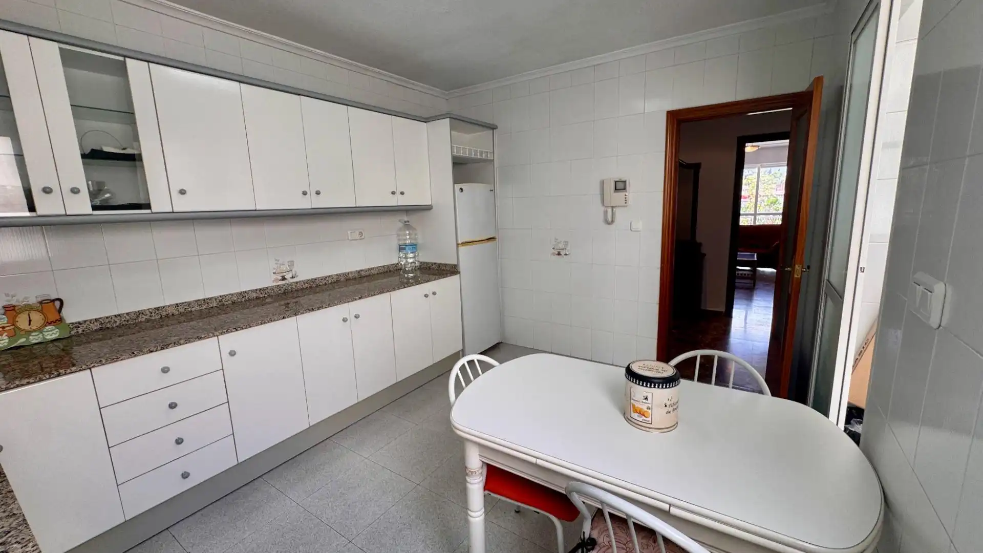 Cocina de Piso de alquiler en Murcia con Aire acondicionado, Terraza y Amueblado
