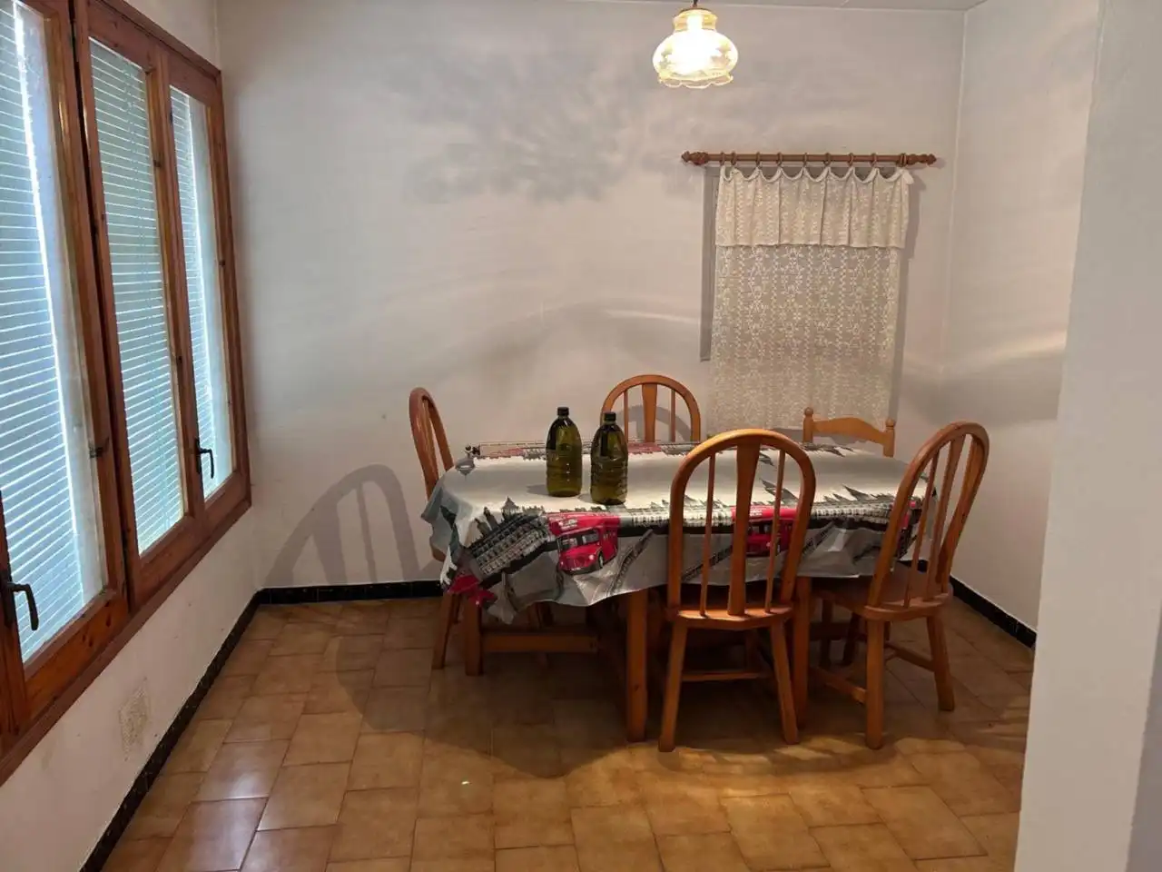 Comedor de Casa o chalet en venta en Albelda con Calefacción, Jardín privado y Amueblado