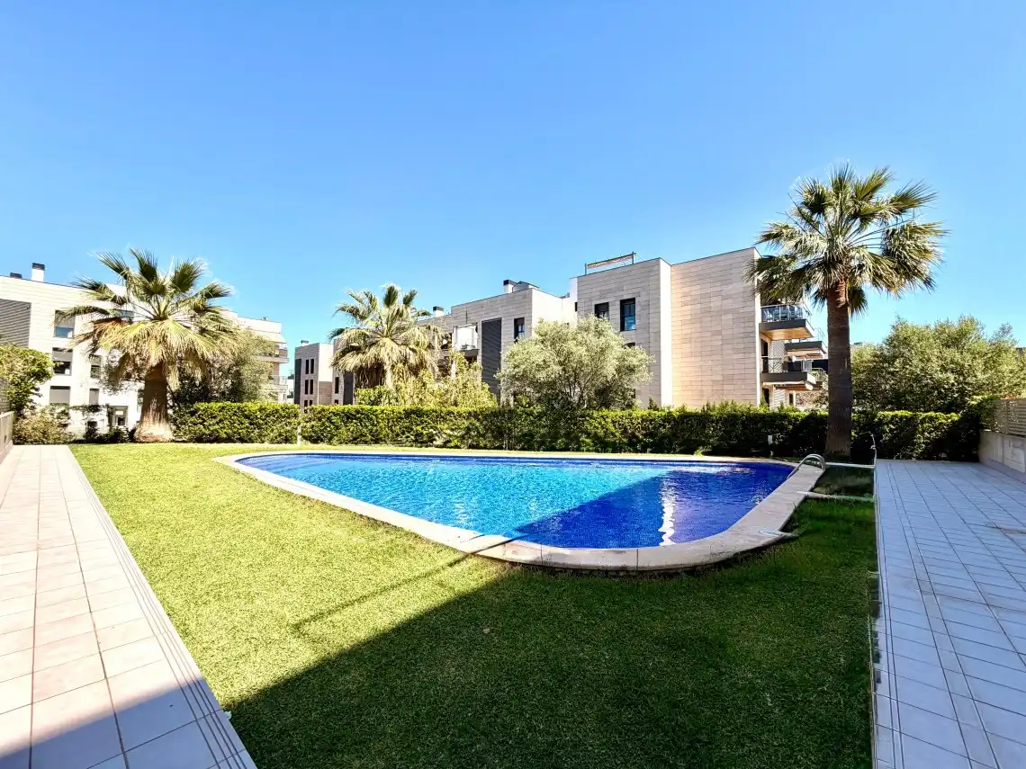 Piscina de Pis en venda en  Palma de Mallorca amb Aire condicionat, Terrassa i Piscina comunitària