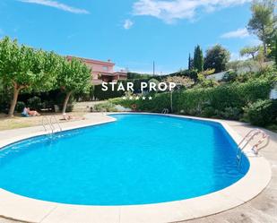 Swimming pool of Flat for sale in Llançà  with Air Conditioner, Terrace and Swimming Pool