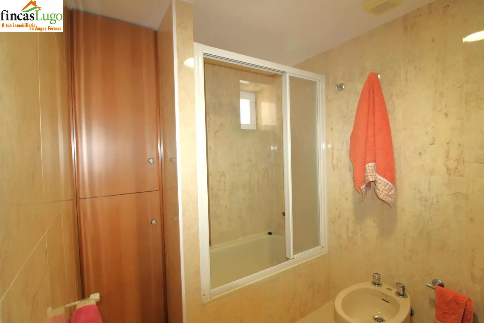 Baño de Casa o chalet en venta en Guntín con Calefacción, Jardín privado y Terraza