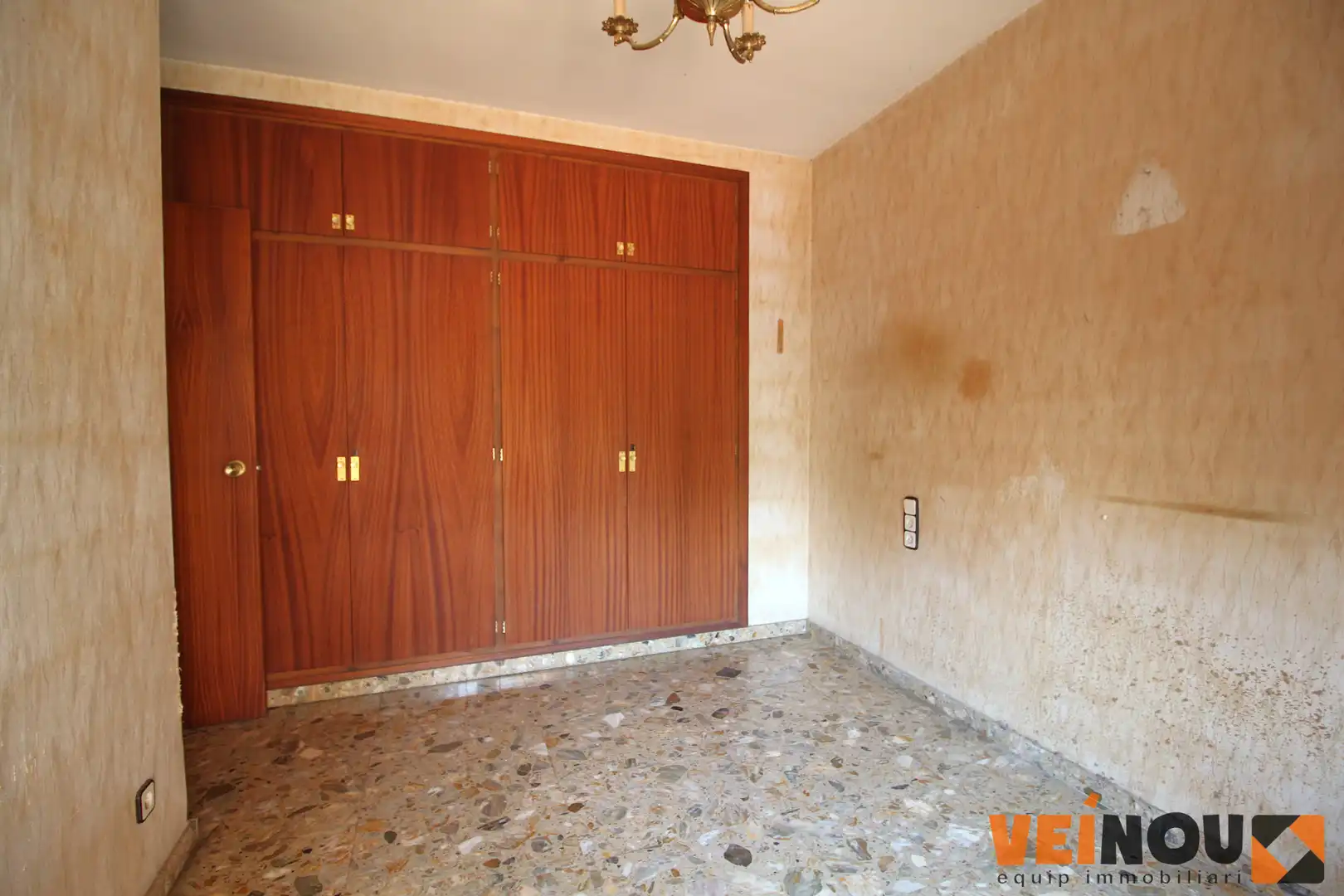 Habitación de Casa adosada en venta en Cornellà de Llobregat con Terraza y Balcón