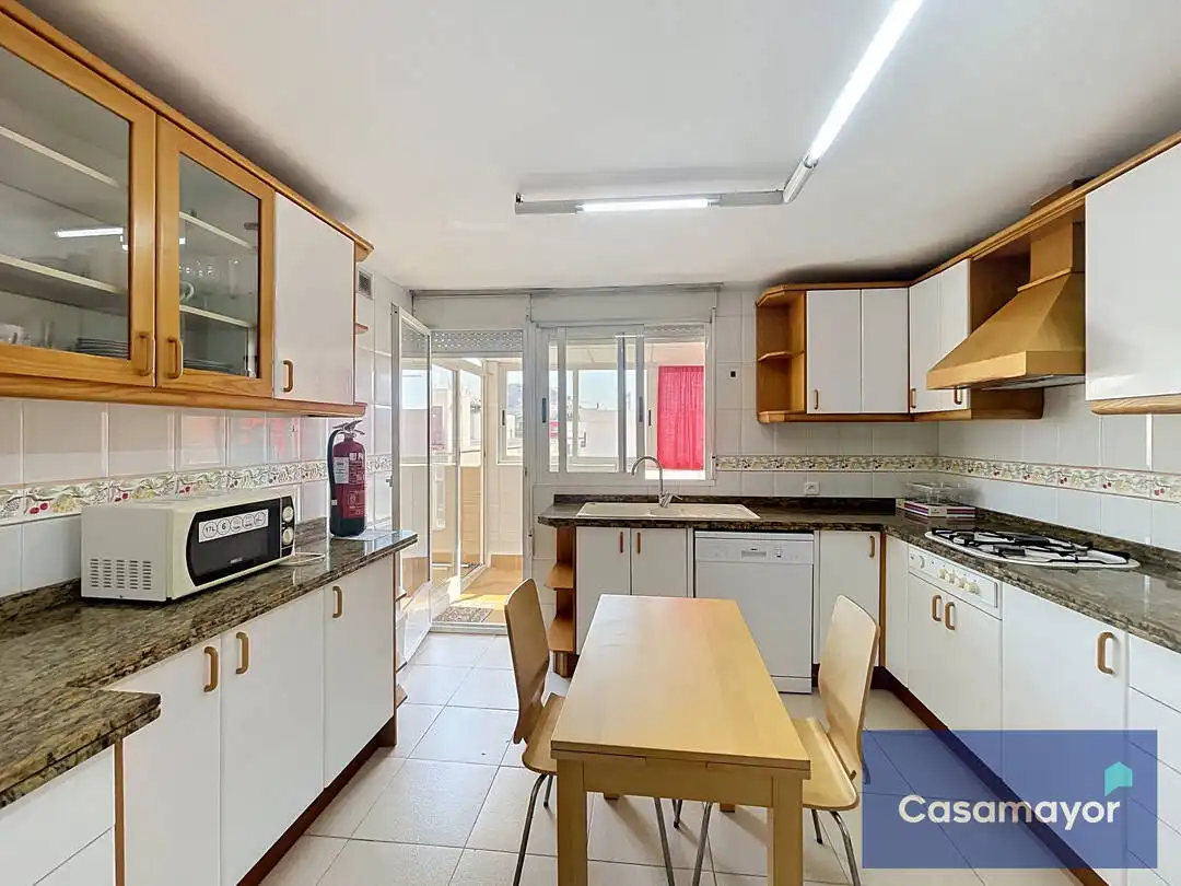Cocina de Ático de alquiler en Alicante / Alacant con Aire acondicionado, Terraza y Balcón