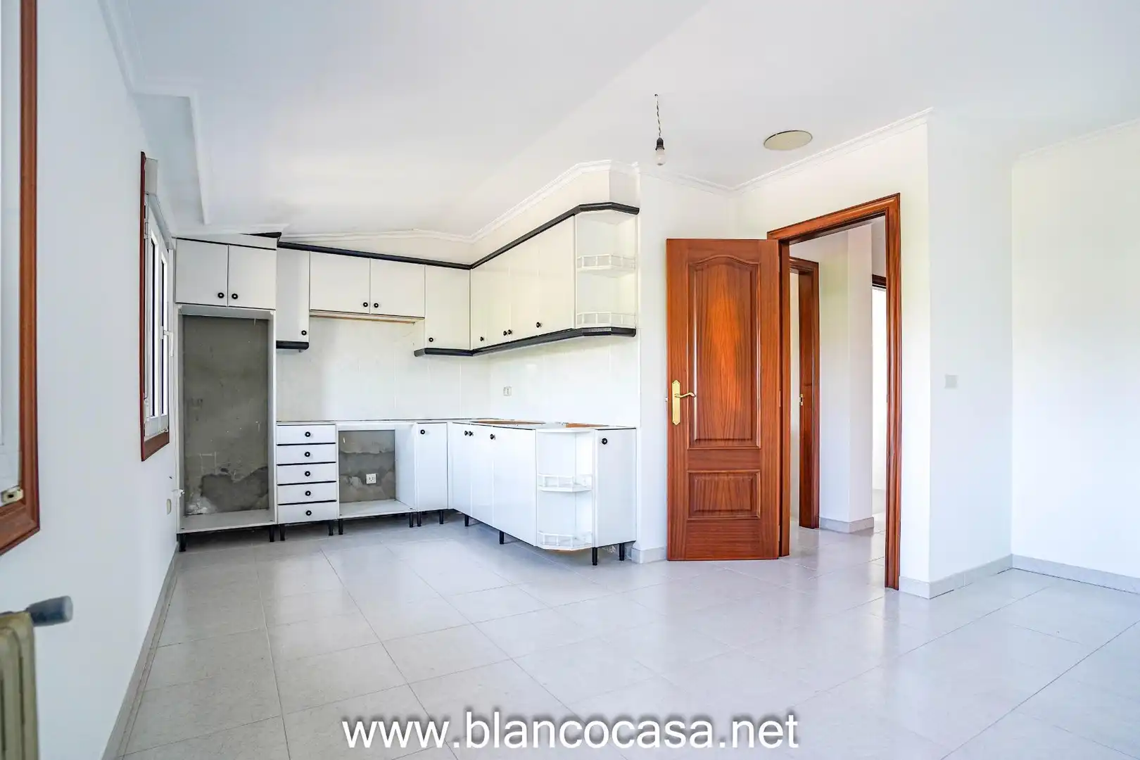 Cocina de Casa o chalet en venta en Carballo con Calefacción, Jardín privado y Trastero