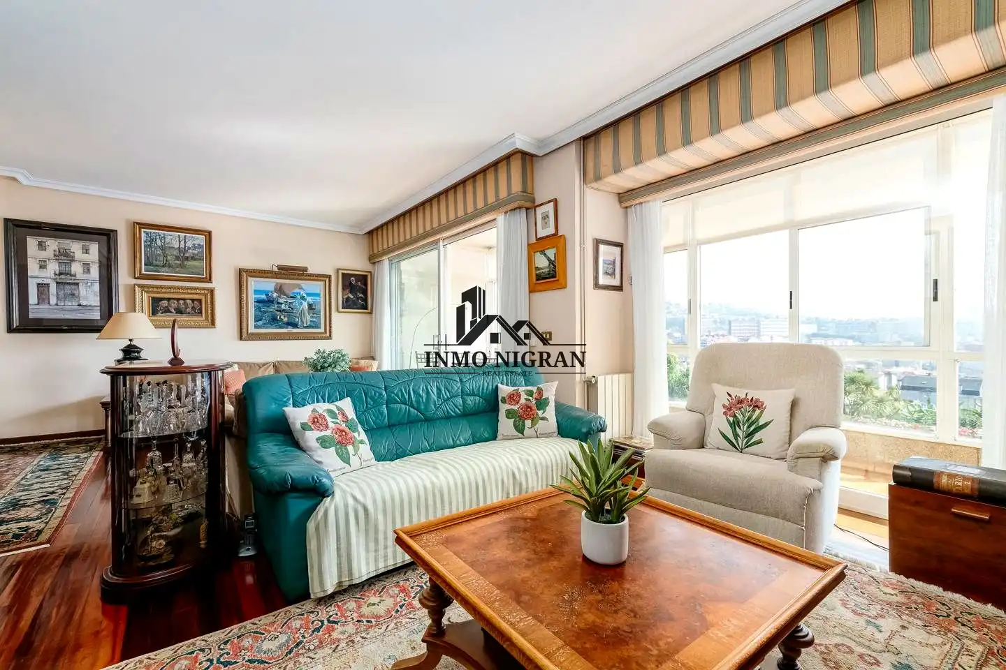 Living room of Houses for sale in Vigo   with Private garden, Terrace and Storage room