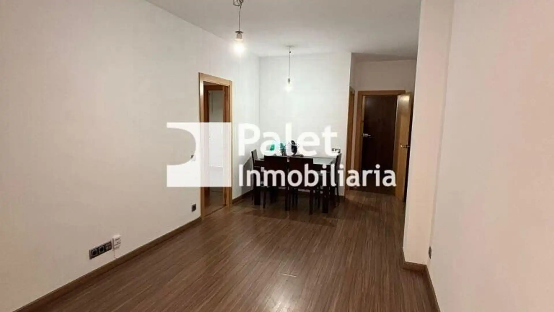 Piso en venta en  Barcelona Capital con Parquet