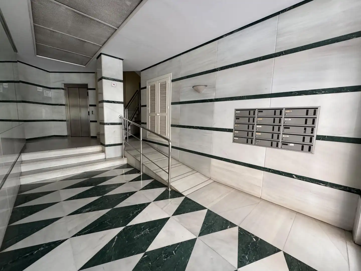 Flat for sale in Almería  with Air Conditioner and Storage room