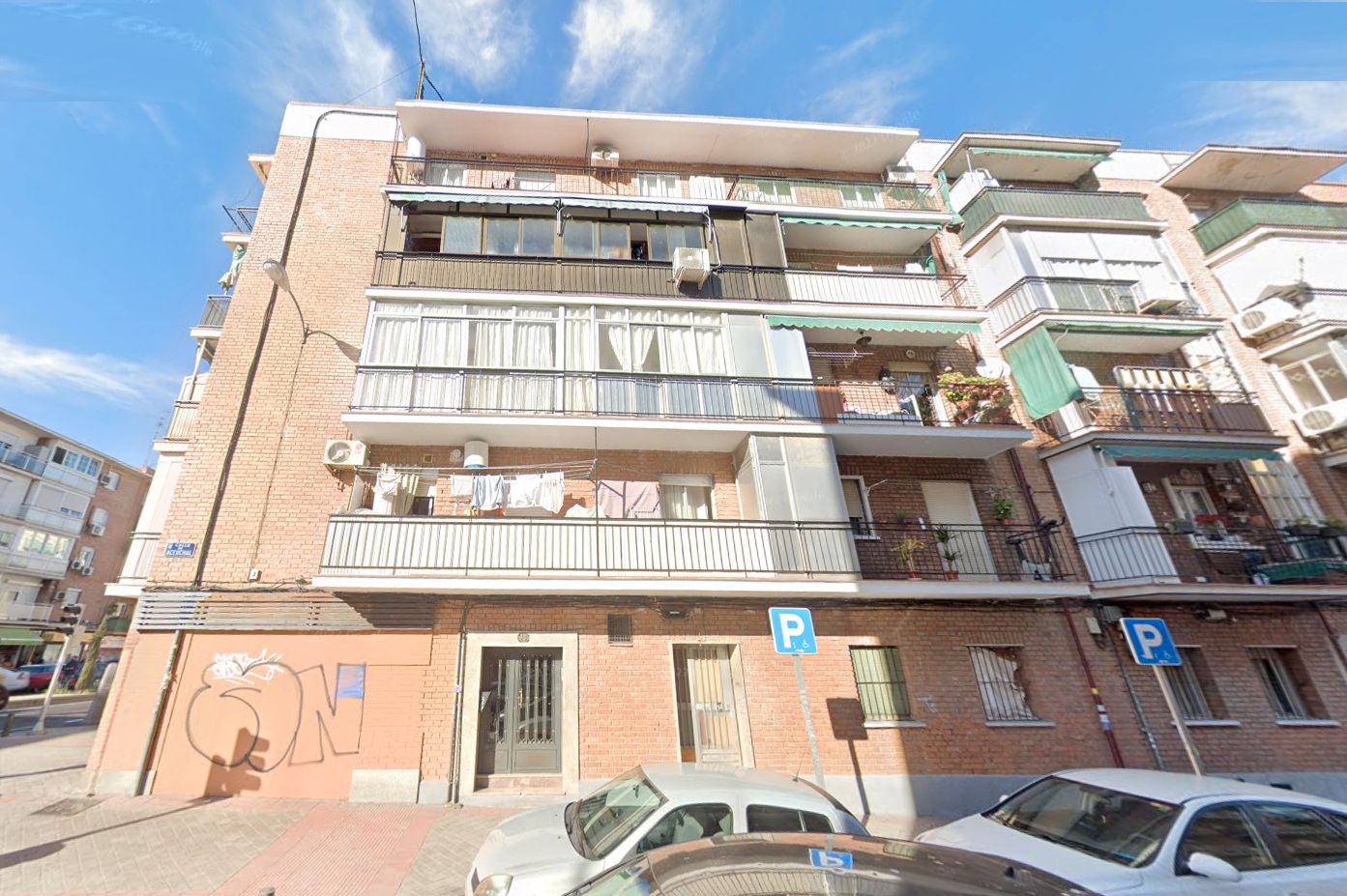 Vista exterior de Piso en venta en  Madrid Capital