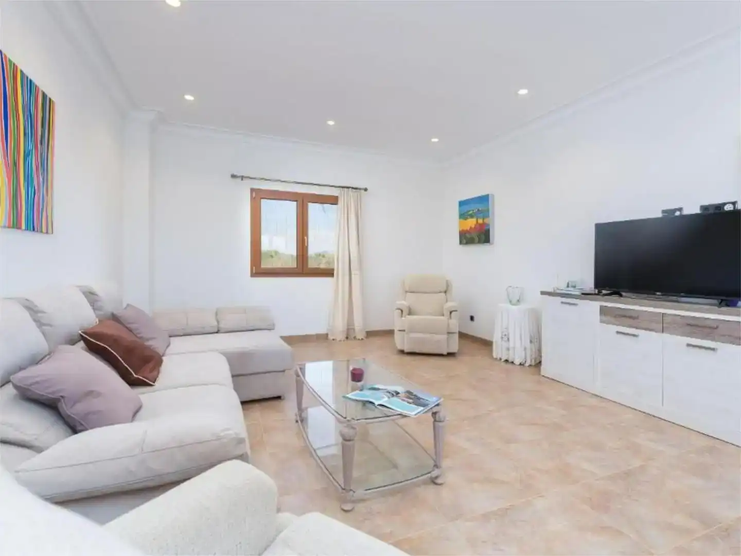 Sala d'estar de Finca rústica de lloguer en Manacor amb Aire condicionat, Jardí privat i Traster