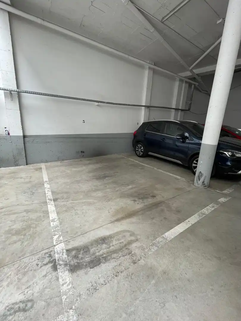 Parking de Casa adosada en venta en Montcada i Reixac con Aire acondicionado, Jardín privado y Terraza