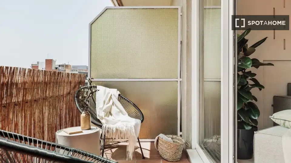 Balcony of Flat for rent in Barcelona  with Air Conditioner, Heating and Furnished