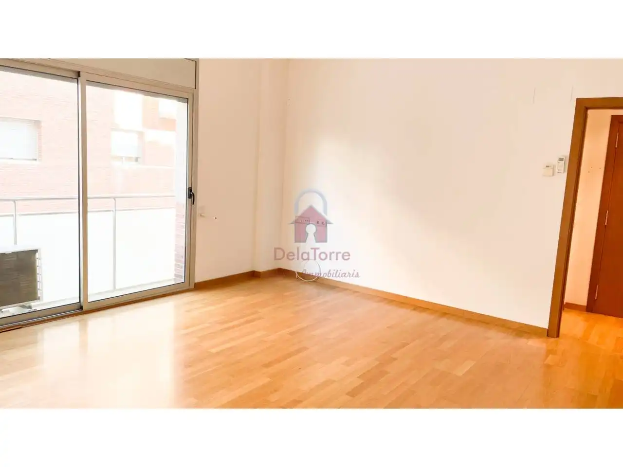 Habitación de Piso en venta en Terrassa con Aire acondicionado, Calefacción y Parquet
