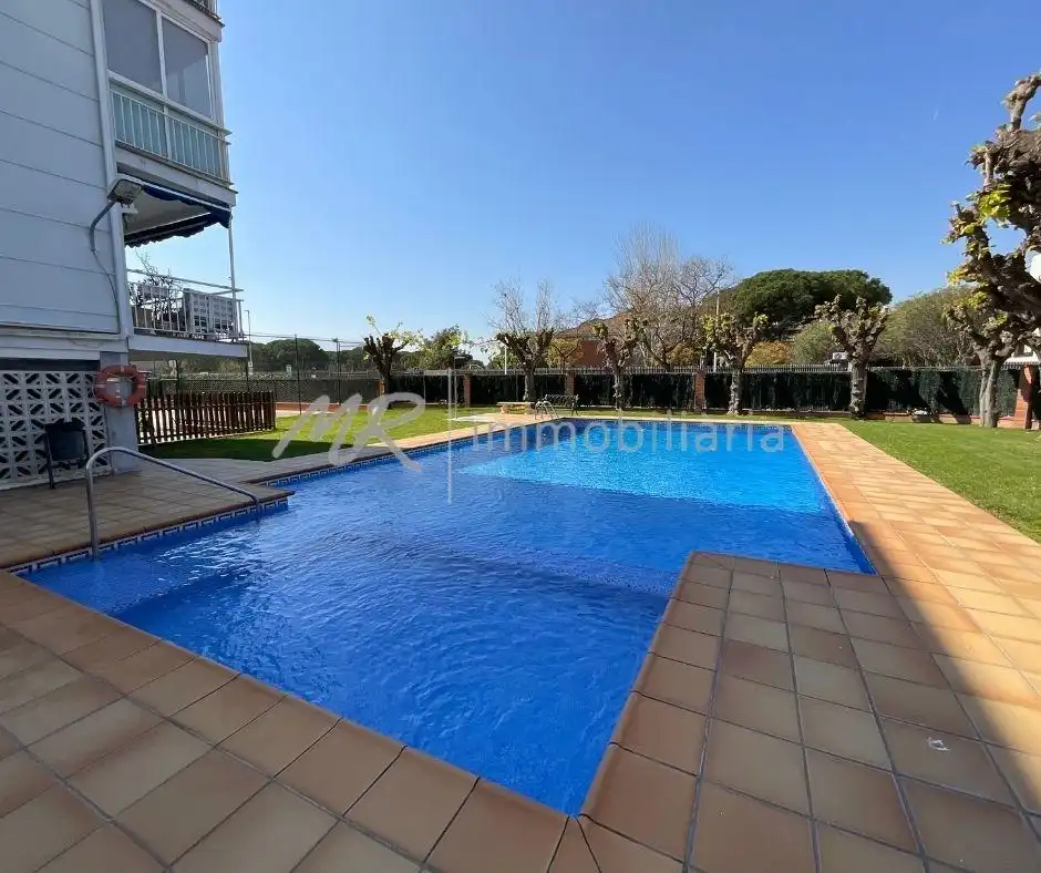 Piscina de Àtic en venda en Gavà amb Aire condicionat, Calefacció i Jardí privat