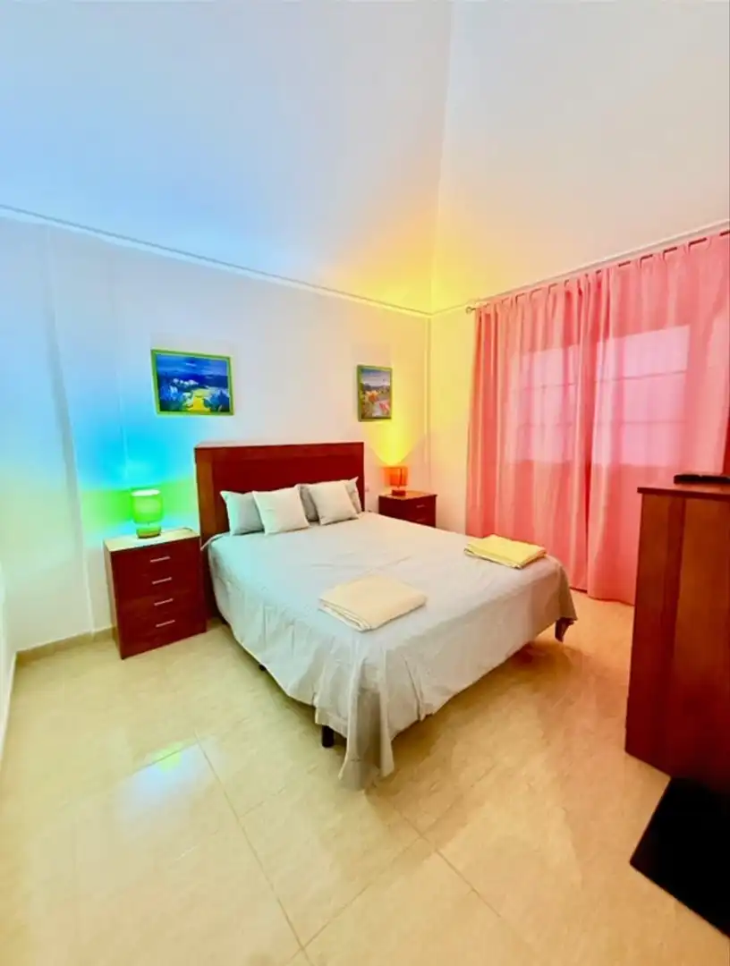 Habitación de Casa adosada de alquiler en Tuineje con Jardín privado, Terraza y Amueblado