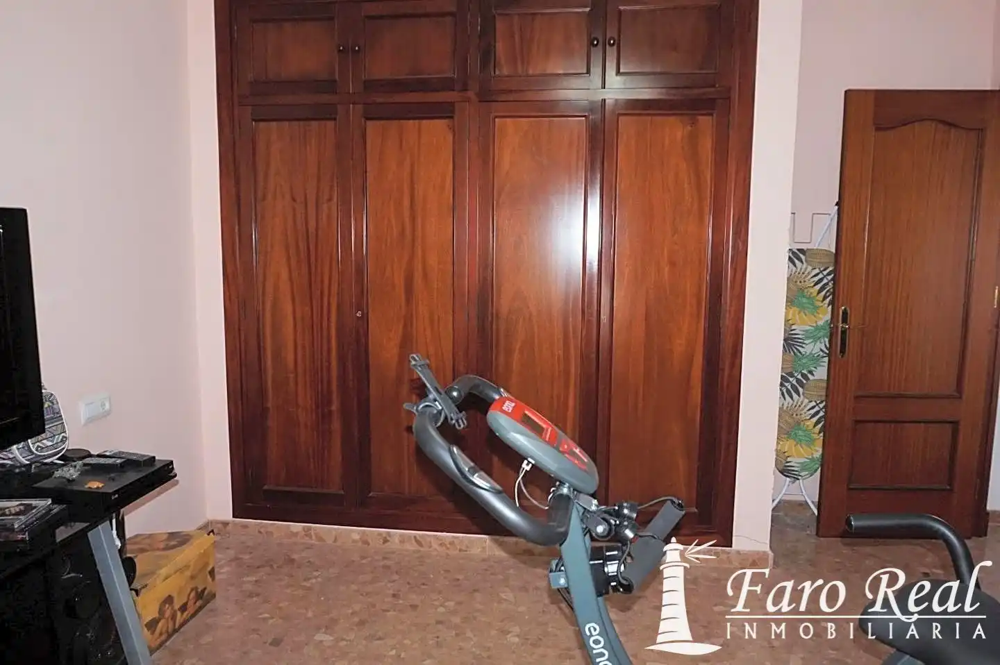 Fabrikhallen zum Verkauf in Sanlúcar de Barrameda