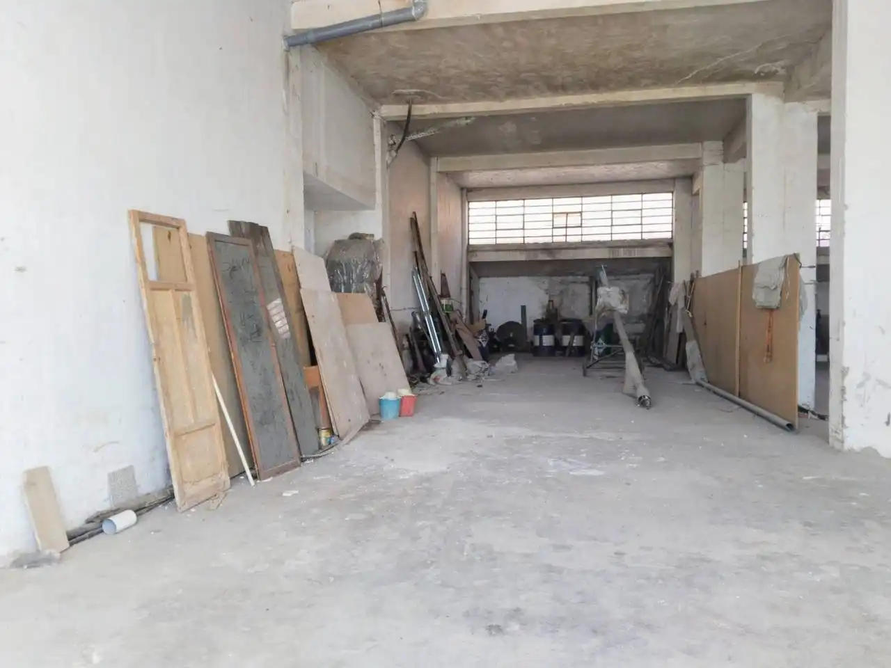 Geschaftsraum zur Miete in Calle Romancero, San Julián - Barriada de Cortes