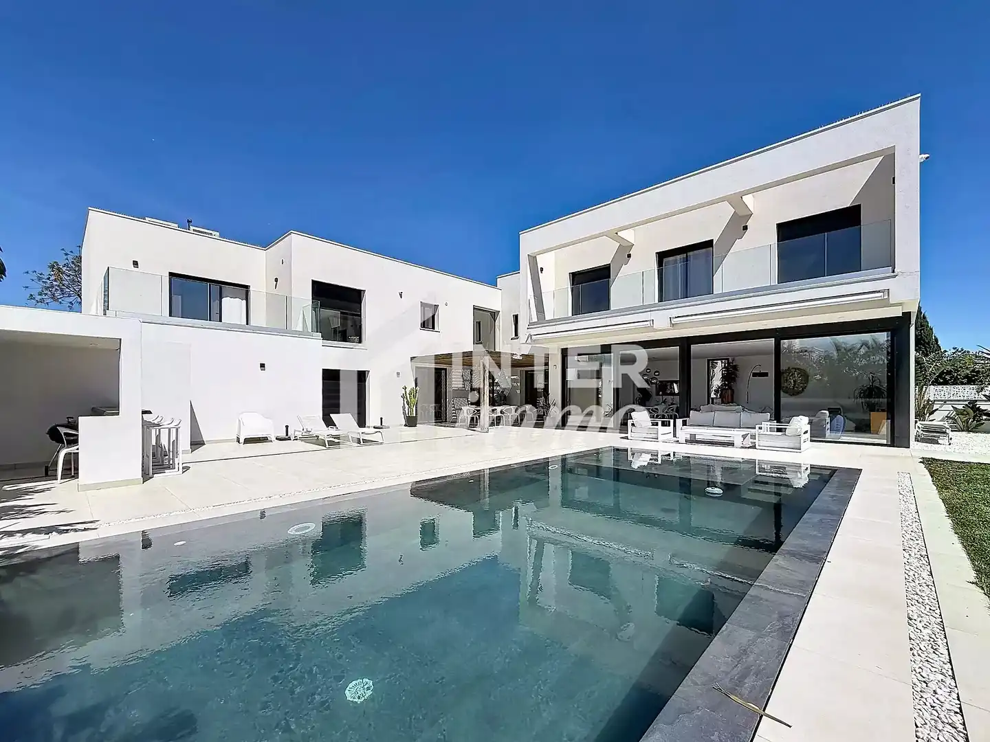 House with pool for sale in SECTOR MEDES 17