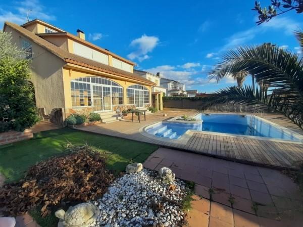 Foto 1 de Casa o chalet en venta en C/ Tarragona, Palau-solità i Plegamans, Barcelona