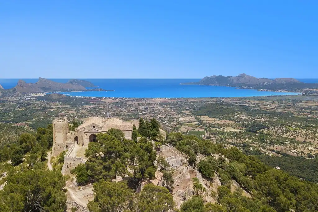 Vista exterior de Finca rústica en venda en Pollença amb Aire condicionat, Calefacció i Jardí privat