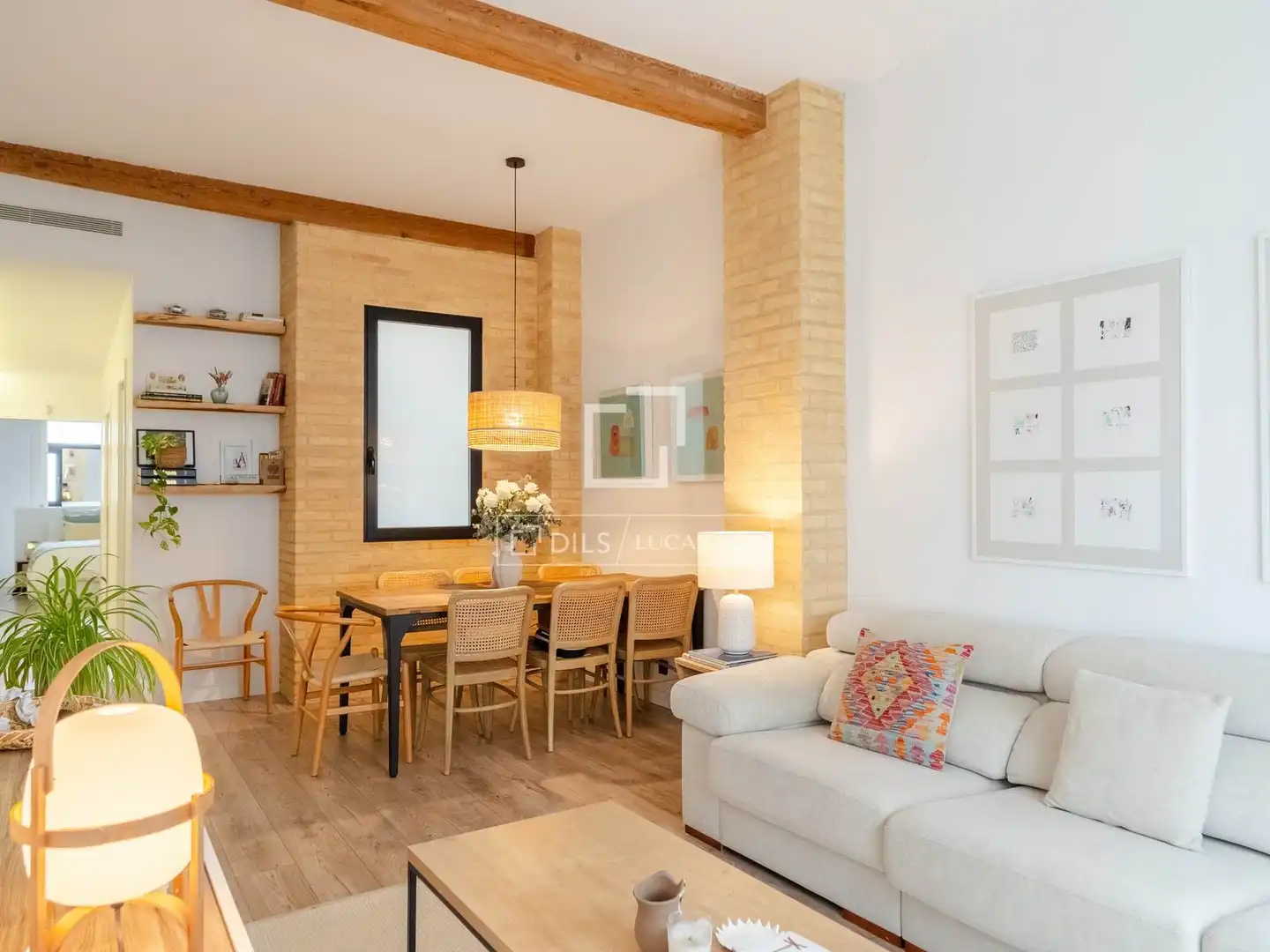 Living room of Flat for sale in Valencia  with Air Conditioner, Parquet flooring and Balcony