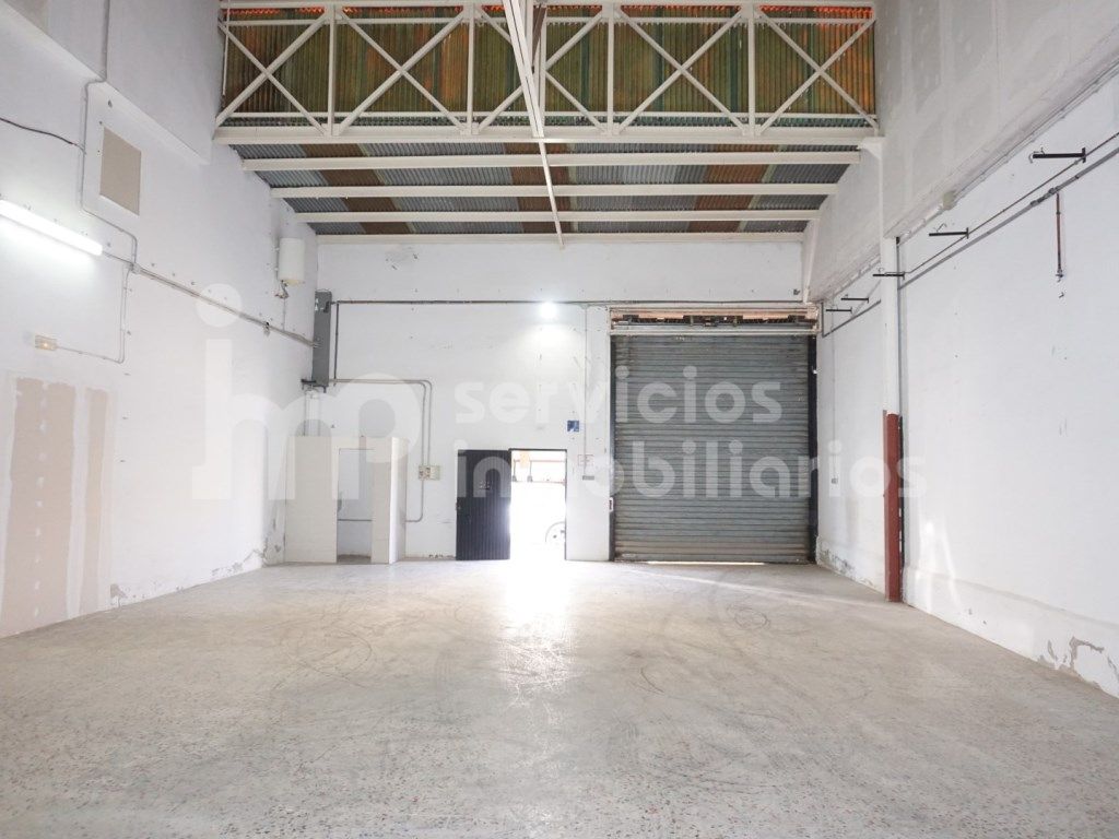 Industrial buildings to rent in El Limonar