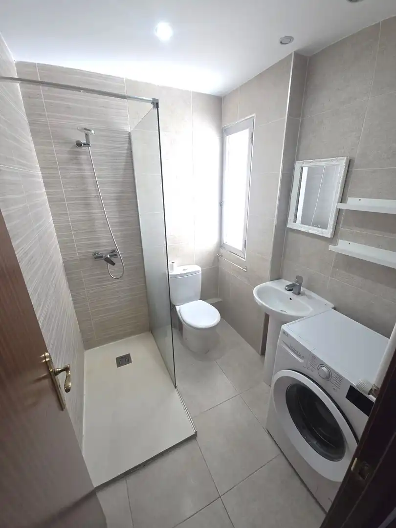 Bathroom of Apartments for rent in Cáceres  with Air Conditioner, Heating and Furnished