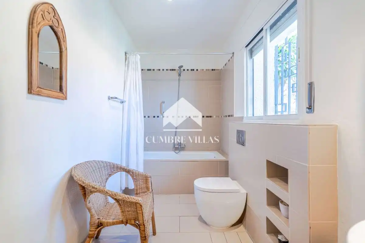 Bathroom of Houses for sale in Salobreña  with Private garden, Terrace and Internet