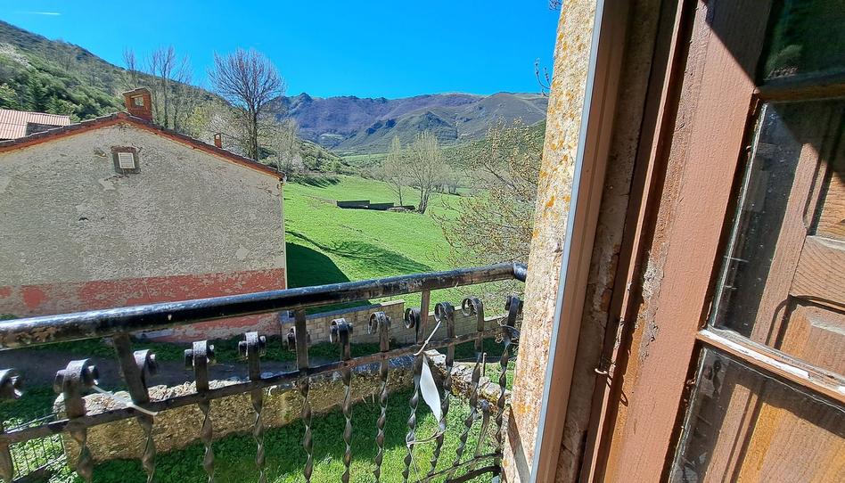 Foto 1 de Casa o xalet en venda a Cármenes, León