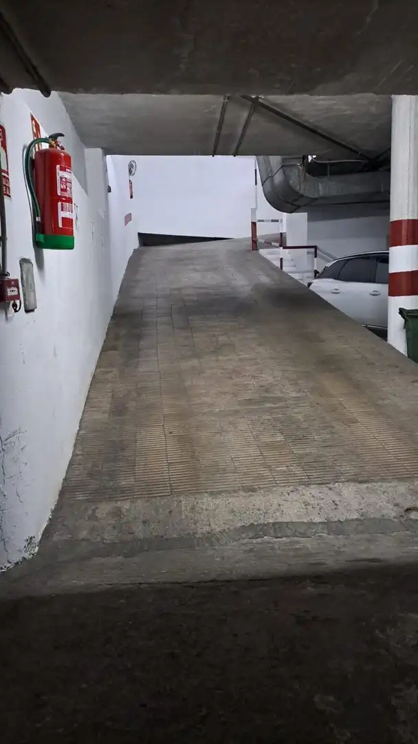 Vista exterior de Garaje en venta en Alicante / Alacant