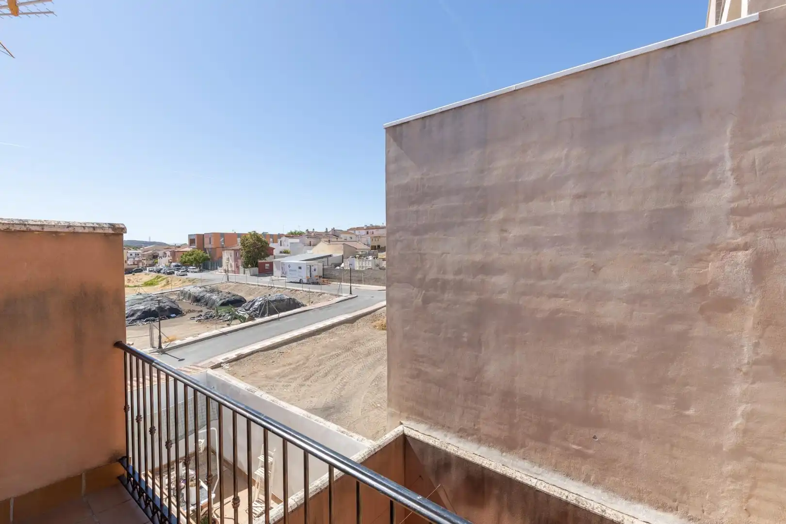 Vista exterior de Casa adosada en venta en Íllora con Aire acondicionado, Jardín privado y Terraza