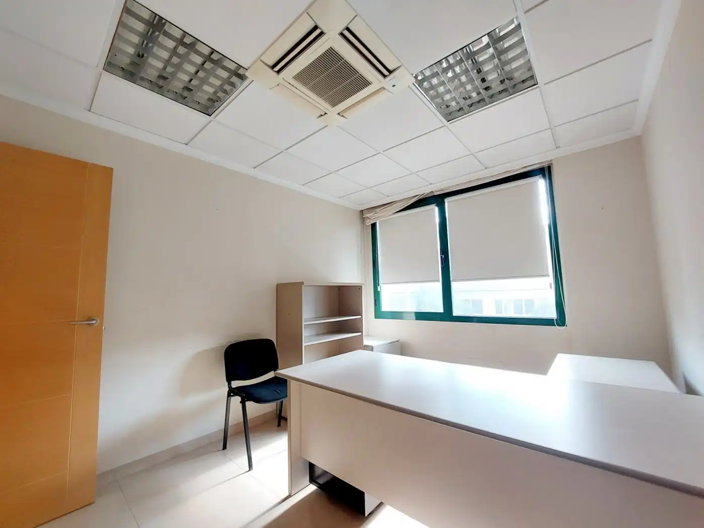 Office for sale in Amposta  with Air Conditioner and Furnished