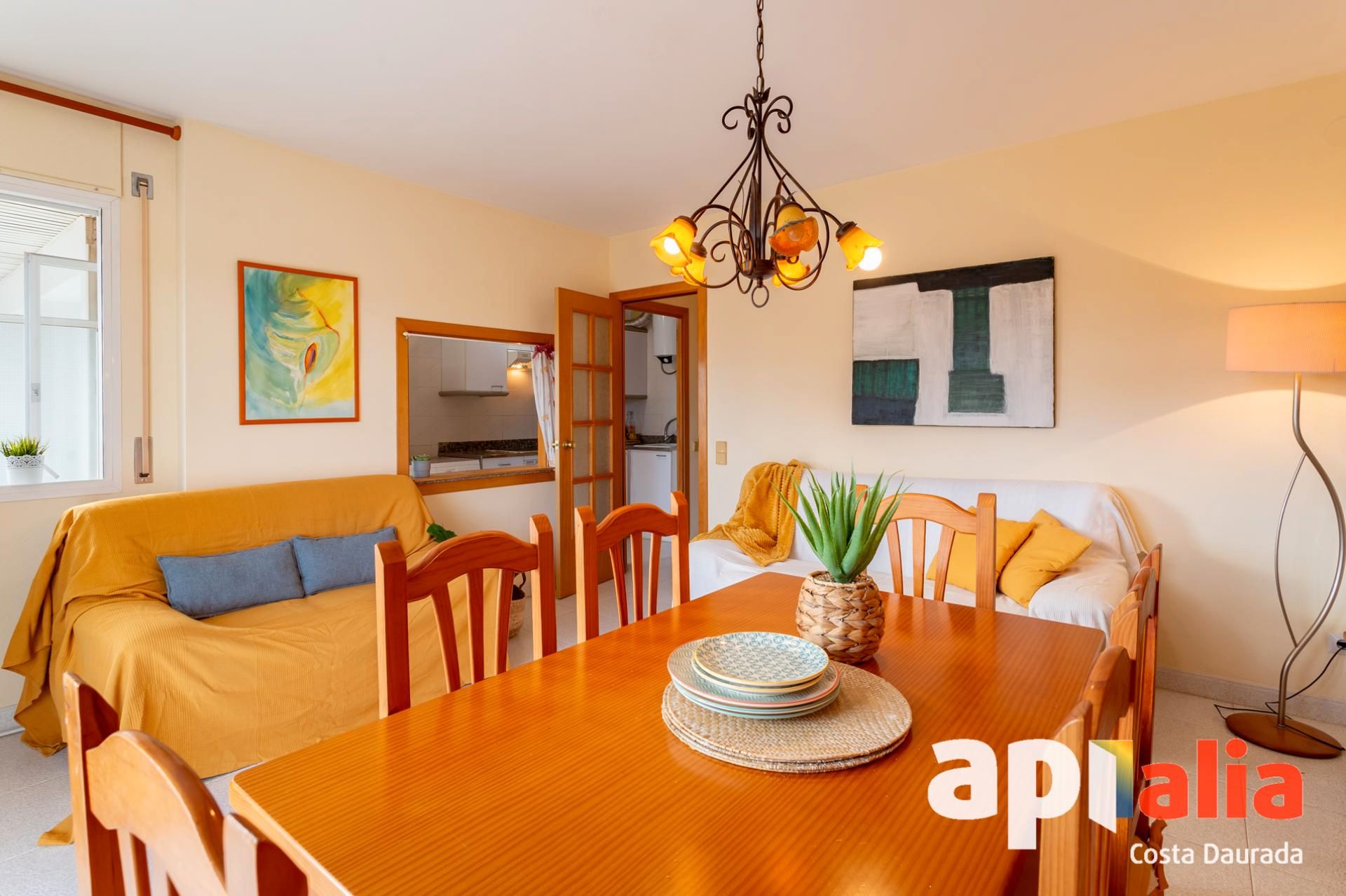 Menjador de Pis en venda en Salou amb Calefacció, Terrassa i Forn