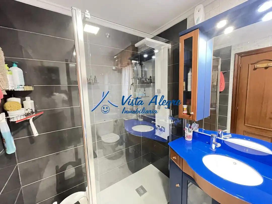 Baño de Piso en venta en Haro con Calefacción, Parquet y Terraza