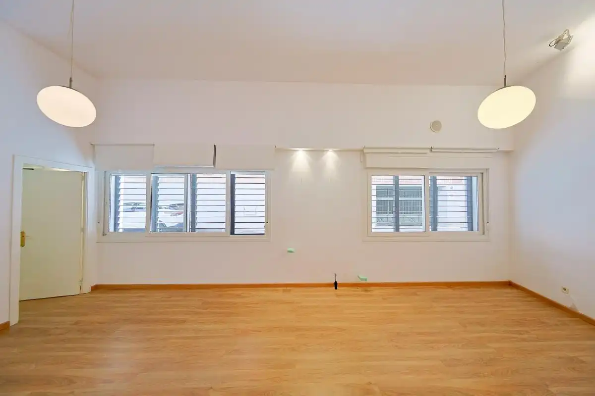 Sala d'estar de Planta baixa en venda en Madrid amb Calefacció
