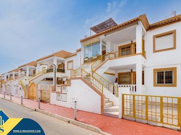 Bungalow amb piscina en venda a Zona Carrefour - Urbanizaciones