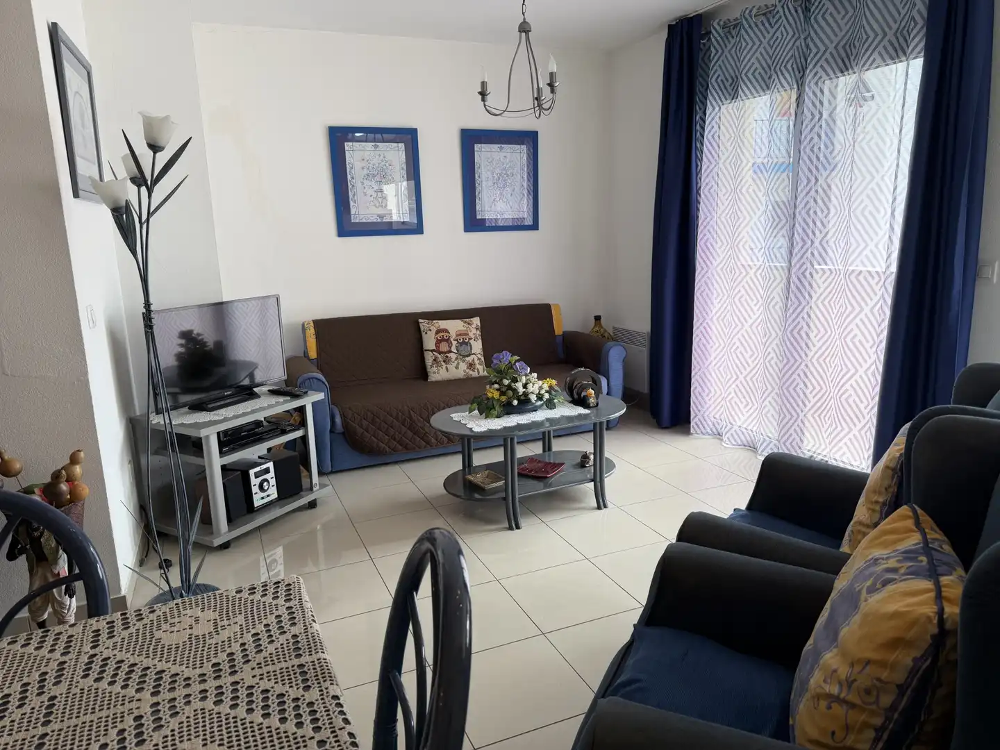 Sala de estar de Piso en venta en Roses con Calefacción, Piscina y Balcón