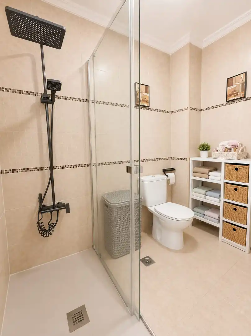 Flat for sale in Reyes