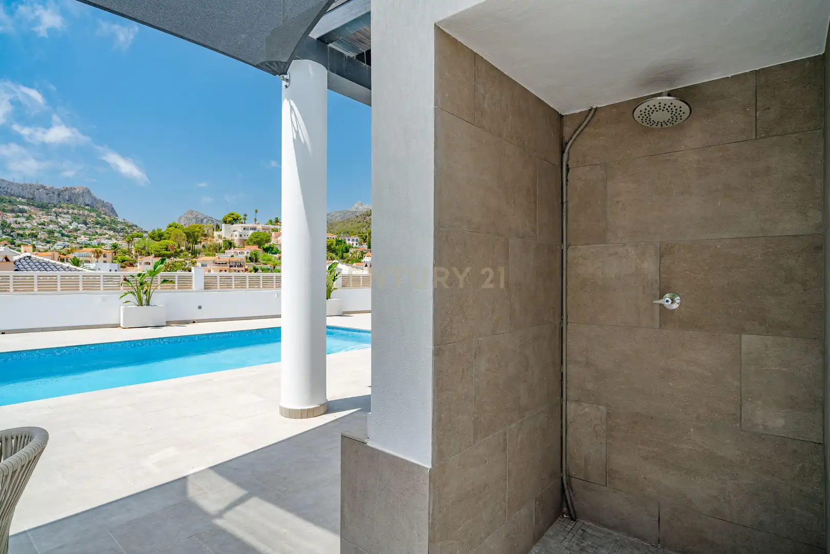 Piscina de Apartament en venda en Calpe / Calp amb Aire condicionat, Jardí privat i Traster