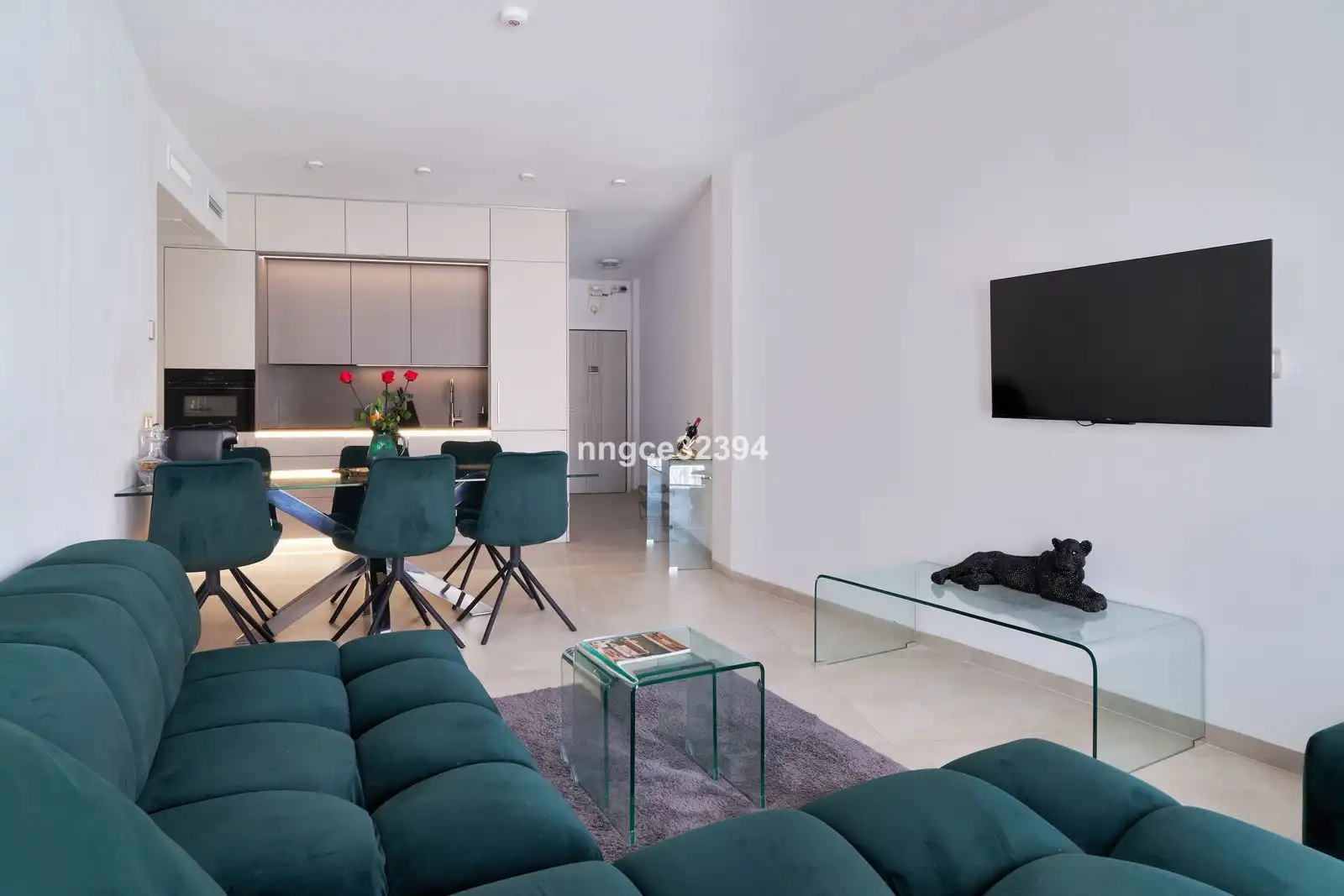 Sala d'estar de Apartament en venda en Marbella amb Aire condicionat, Terrassa i Moblat